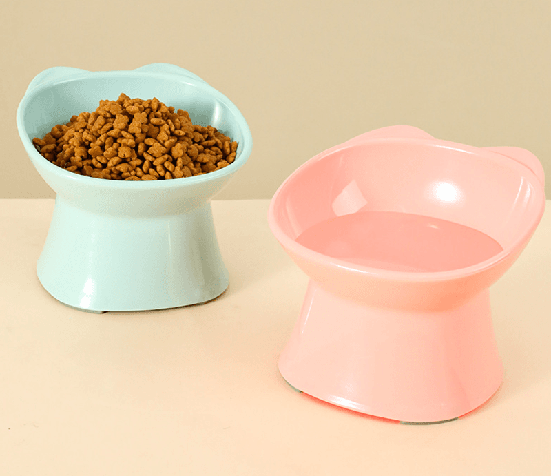 Grønn ergonomisk opphøyet designskål til katt