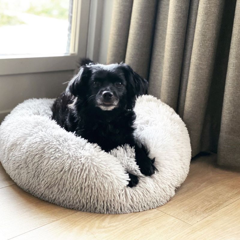 Lys grå donut hundeseng - Fluffy rund hunde - og katteseng, flere str