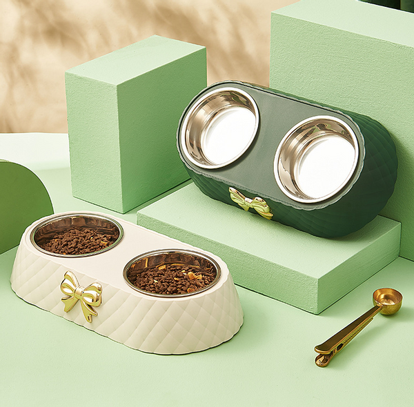 Hovedbilde Creme quiltet dobbel hunde- og katteskål med sløyfe